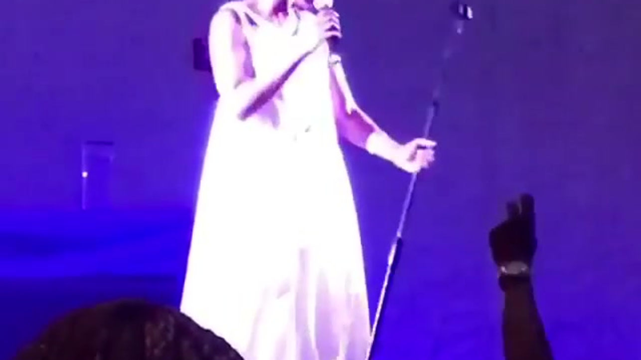 Brandy - Performing